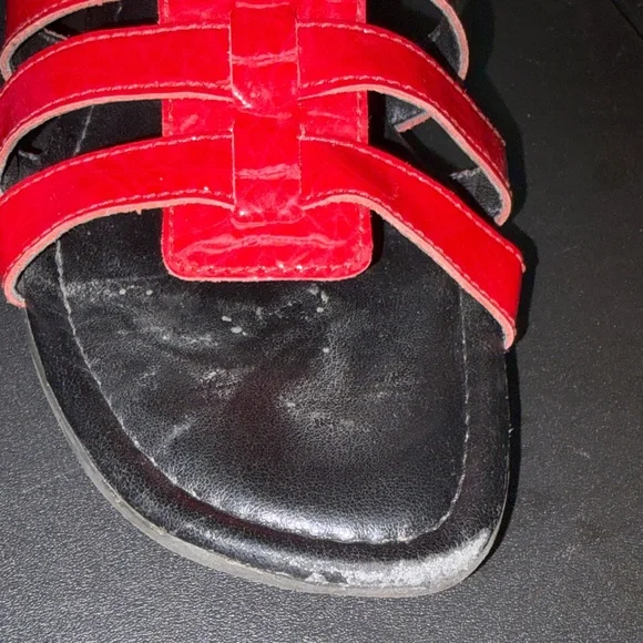 Red Sandals - Picture 11 of 13